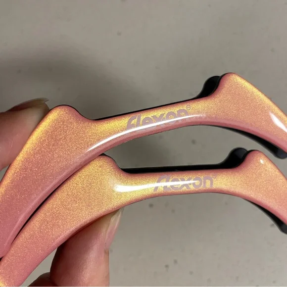 Flex-on magnetic inserts for stirrups - Picture 7 of 10